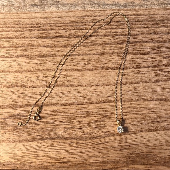 0.45 Carat Diamond Pendant Necklace, Yellow Gold - Picture 10 of 12